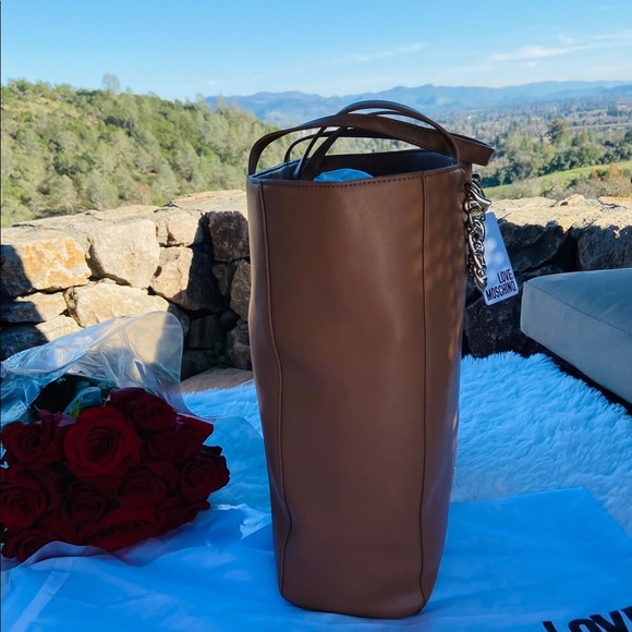 Love Moschino Heart Chained Handbag - Picture 5 of 11